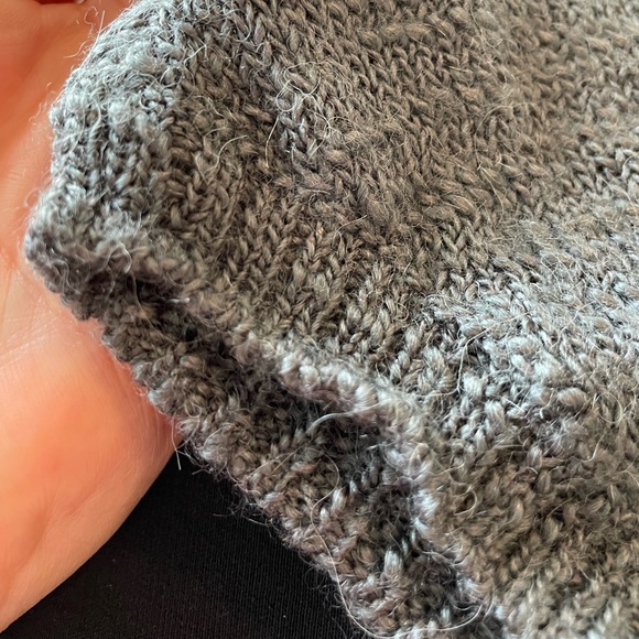 GAP Soft Grey Dolman Sleeve Sweater, Gray Sweater, V Neck, V Back sweater, S - Picture 10 of 10